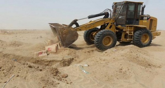 خلال إجازة العيد.. أمانة عسير تزيل تعديات على 5 ملايين متر من الأراضي