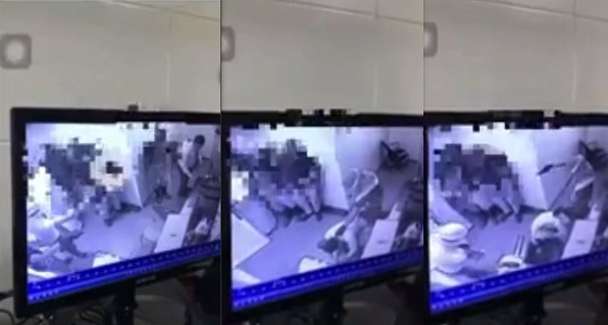 بالفيديو.. ملثمان يسطوان على مطعم شهير بالرياض