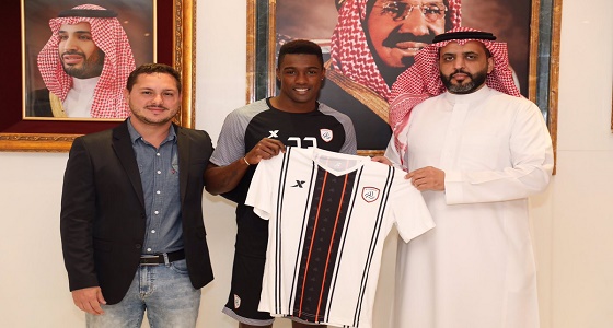الشباب يوقع مع اللاعب البرازيلي ” صوماليا ” لمدة موسمين