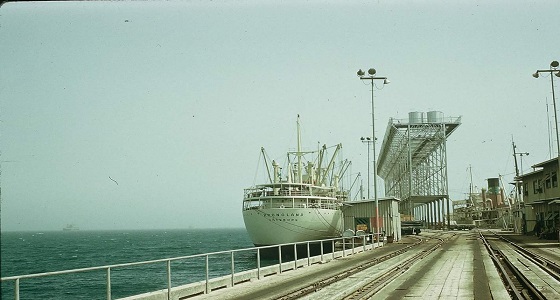 صور نادرة لميناء الملك عبدالعزيز قبل 60 عامًا