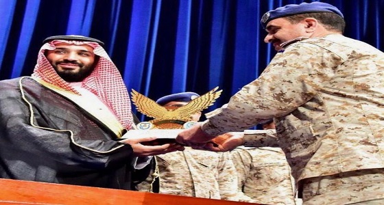 بالصور.. الراجحي يهنئ اللواء طيار ركن طلال الغامدي على الثقة الملكية بتعيينه نائبا لقائد القوات الجوية الملكية السعودية