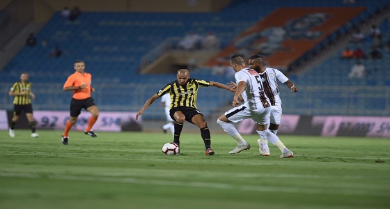 بالصور.. الشباب يحقق فوزا صعبا على الاتحاد