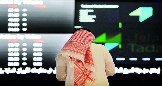 مؤشر سوق الأسهم يغلق منخفضا