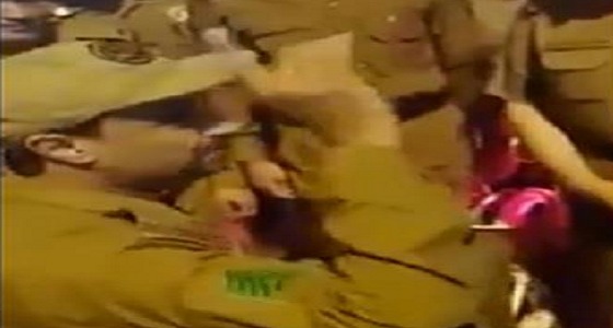 بالفيديو.. رقيب أول يلقي قصيدة وطنية في منى