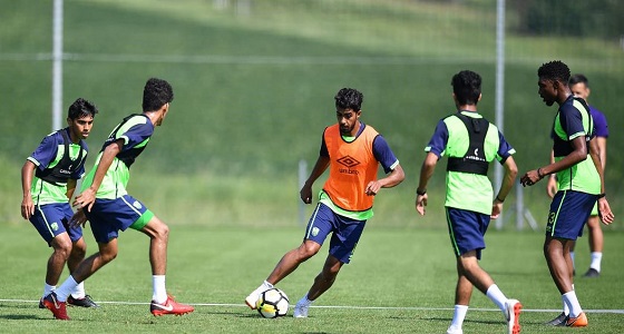 بالصور.. لاعبو الأهلي يؤدون تدريباتهم الصباحية بمعسكر النمسا