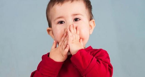 تأخر الطفل بالكلام مشكلة تؤرق الأبوين.. والسن الخطر لذلك