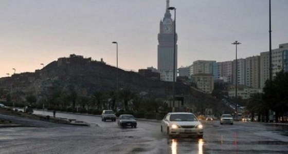 سقوط أمطار رعدية على مكة والمدينة