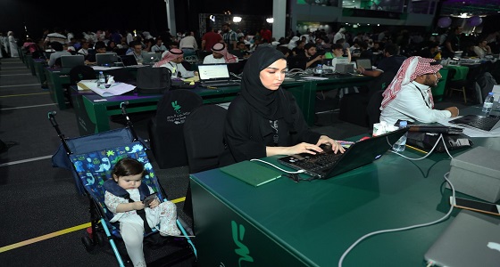 ” هاكاثون الحج ” يجمع العائلات على طاولات ذكية