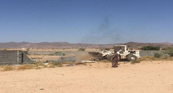 أمانة الطائف تزيل إحداثات مخالفة بالقديرة