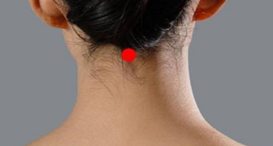 بالفيديو.. خطوات علاج الصداع بالثلج