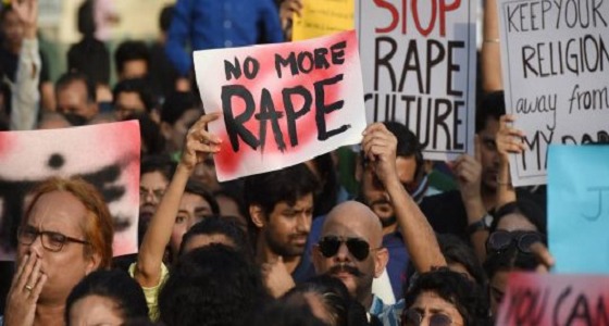 اغتصاب طفلة داخل مدرسة يدفع الأهالي إلى التظاهر