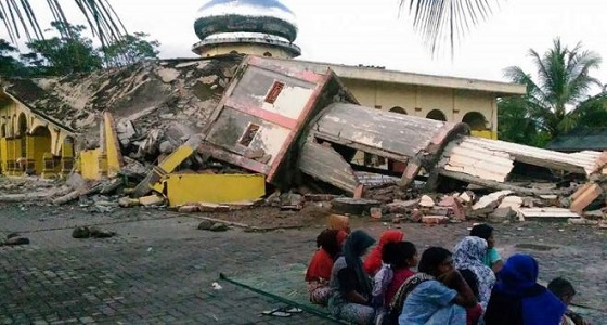 347 ضحية للزلزال المدمر بإندونيسيا