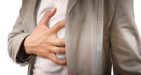 بالفيديو.. الفرق بين قرحة وحرقة المعدة