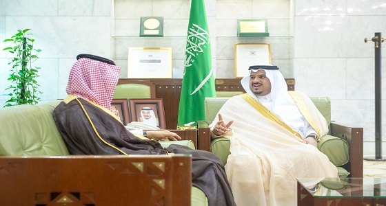 ‏الأمير محمد بن عبدالرحمن أمير منطقة ⁧‫الرياض‬⁩ بالنيابة يستقبل منسوبي فرع رئاسة هيئة الأمر بالمعروف والنهي عن المنكر بالرياض