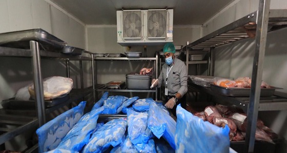 بالصور.. إتلاف أكثر من ألف كجم من الأغذية الفاسدة بمطابخ إعاشة الحجاج