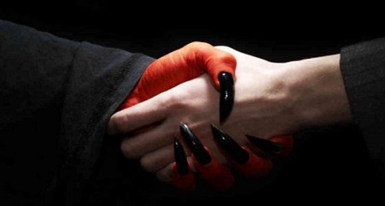 بعد ارتكابها للسرقة.. سيدة تحاول الاحتيال على القضاء بـ ” المس الشيطاني “