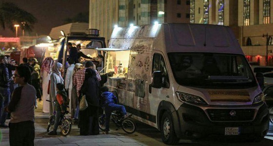 أمانة مكة تسمح لعربات ” الفود تراك ” بالعمل في مشعر عرفات لأول مرة