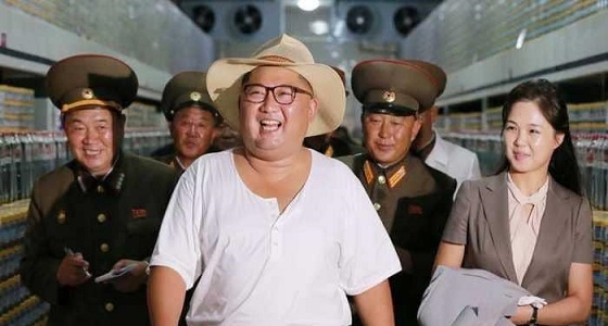 بالصور.. زعيم كوريا الشمالية يظهر جانبا جديدا من شخصيته