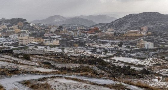 تنبيه متقدم بتوقع هطول أمطار من متوسطة إلى غزيرة على الباحة