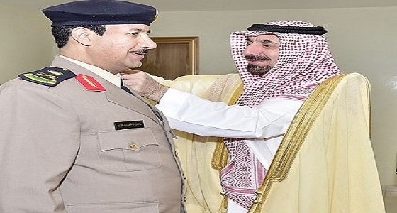 أمير نجران يقلد مدير الدفاع المدني رتبته الجديدة