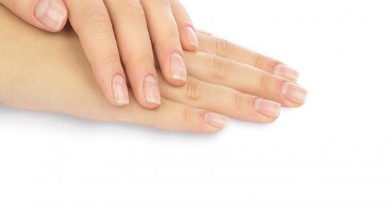 تغيير لون الأظافر يدل على إصابة الإنسان بأمراض خبيثة