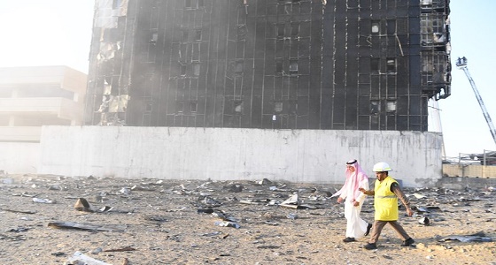 ” المنيف ” يتفقد موقع حريق النيابة العامة بالدمام