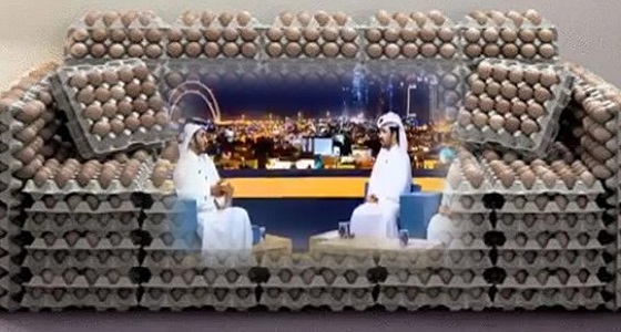 فيديو لمسؤول قطري يتحدث عن كراتين &#8221; البيض &#8221; يتحول إلى عاصفة من السخرية