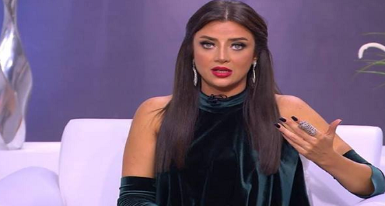 إعلامية تتسبب في طلاق امرأة من زوجها