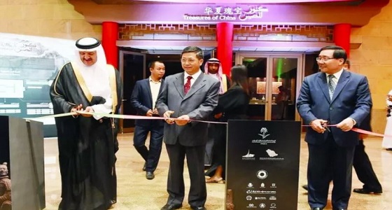 ” السياحة ” : فتح التأشيرات السياحية قريبا وإقراراها بالمراحل النهائية