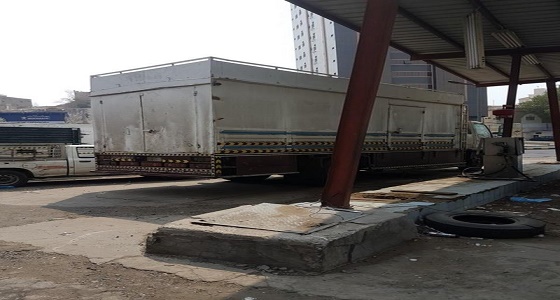 مواطنون يرصدون محال لبيع الإطارات منتهية الصلاحية في مكة المكرمة