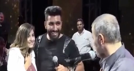 بالفيديو.. جورج وسوف يطلب يد فتاة لأحد حضوره على المسرح