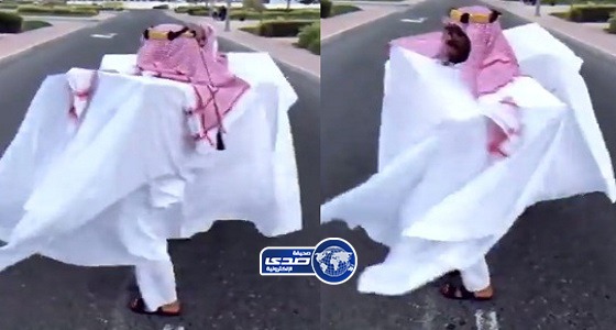 حساب شهير ينشر فيديو يسخر من الزي السعودي ويثير موجة من الانتقادات