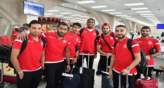 بالصور.. وصول فريق المحرق البحريني إلى مطار الملك عبدالعزيز الدولي بجدة