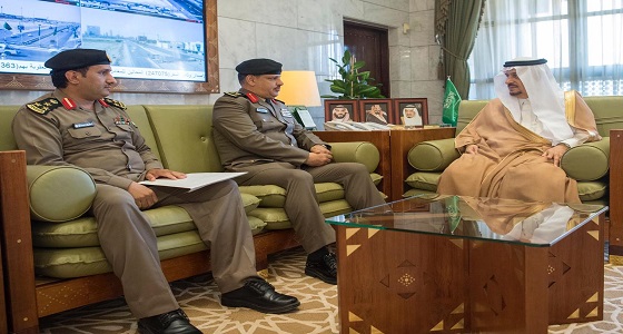 أمير الرياض يستقبل مدير عام السجون
