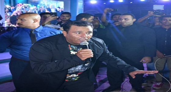 بالفيديو.. محمد فؤاد يطلب من سما المصري عدم الرقص أثناء حفلة فنية