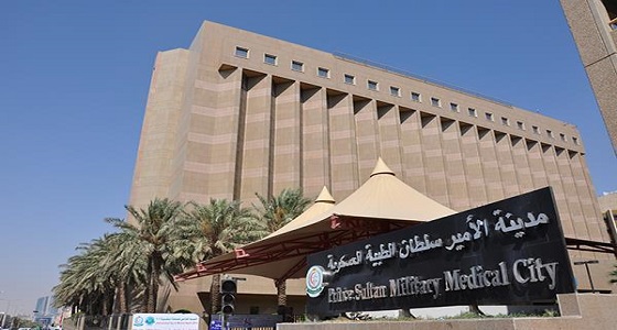 بعد معاناة 3 سنوات.. استخراج ” بطارية ألعاب ” من مريء طفلة بالرياض