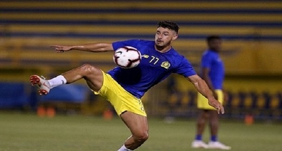 محترف النصر يتفوق على لاعب الهلال ويقتنص لقب الأفضل