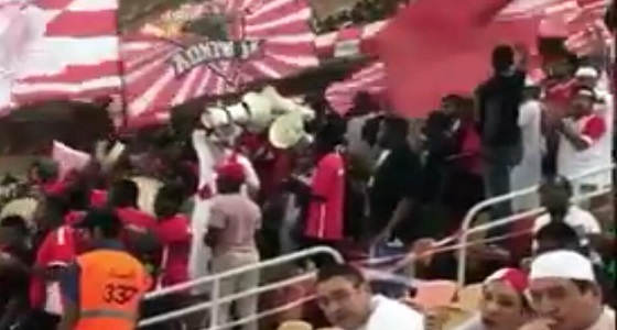 بالفيديو.. جمهور الاتحاد والوحدة يتغنون بـ ” تركي آل الشيخ ” في المدرجات