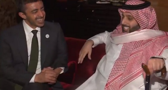 بالفيديو.. وزير خارجية الإمارات يزور تركي آل الشيخ للاطمئنان على صحته