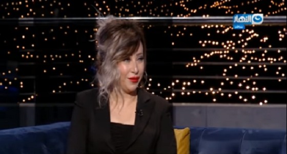 بالفيديو.. إعلامية تونسية: ” من حق الرجل أن يلعب بذيله “