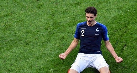 برشلونة ينافس بايرن ميونيخ لضم نجم فرنسا