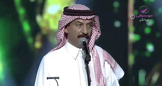 بالفيديو.. عبادي الجوهر يبدأ حفله بالنشيد الوطني