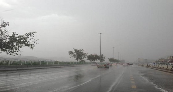 أمن الطرق تحذر مستخدمي طريق &#8221; مكة-المدينة &#8221; نتيجة سقوط الأمطار