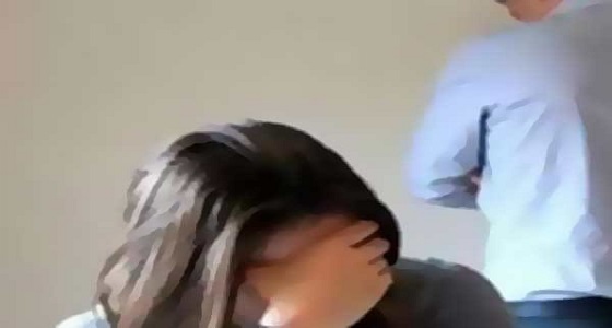 سيدة تخلع زوجها بعدما جعلها فريسة لأصدقائه وأهمل طفلته