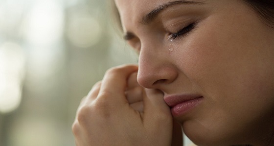 حساسية تمنع فتاة من البكاء والاستحمام