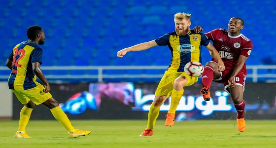 الحزم يفوز على الفيصلي