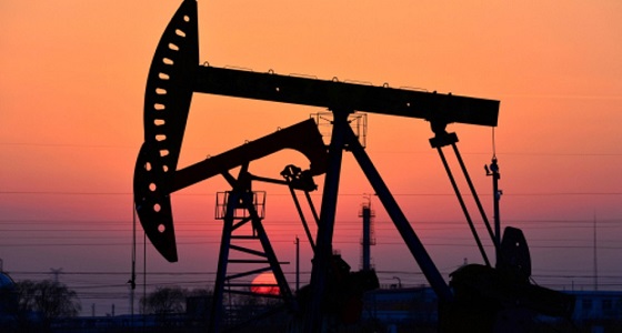 النفط قرب 80 دولارا للبرميل