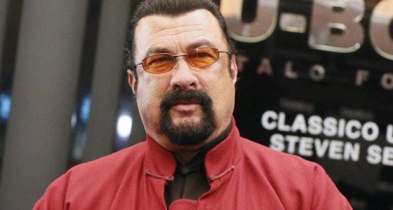 لأول مرة.. العالمي ستيفن سيغال يشارك في فيلم مصري