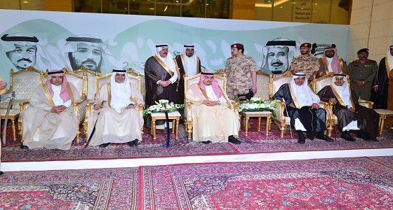 أمير منطقة الرياض يزور فعالية ” جولة في قصر الحكم “