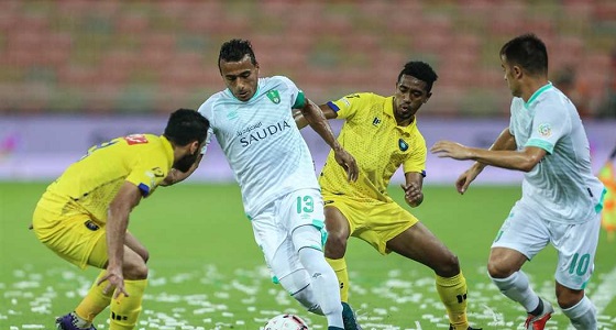 ناقد رياضي ينتقد طريقة الأهلي: لو لعب 3 سنوات لن يسجل